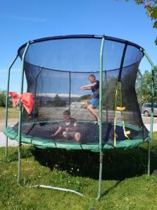 Artikkelbilde til artikkelen Trampoline til beboerne i Marcus Thranesgt